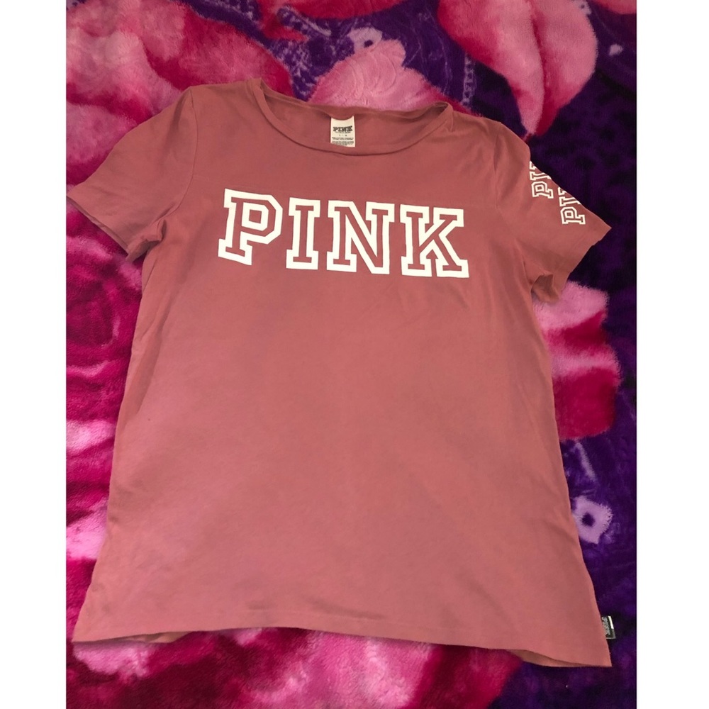 💕BRAND NEW Victoria’s Secret PINK T-shirt💕 - Picture 1 of 3
